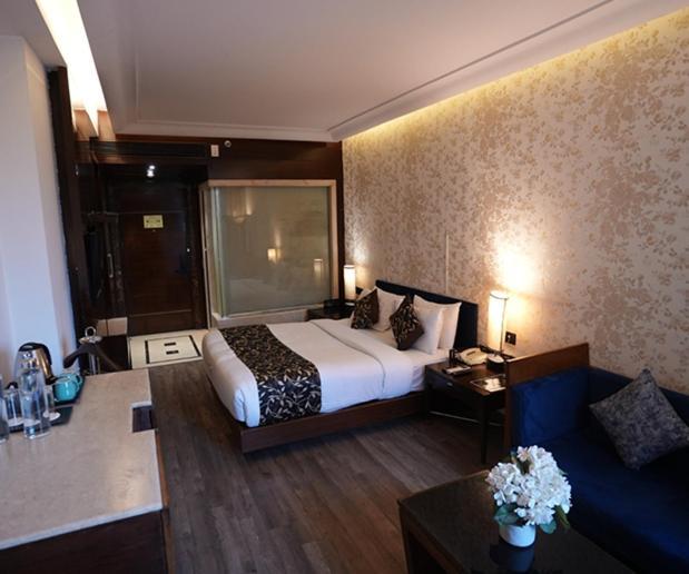 The Galgotias Hotel Gurugram Gurgaon Ngoại thất bức ảnh
